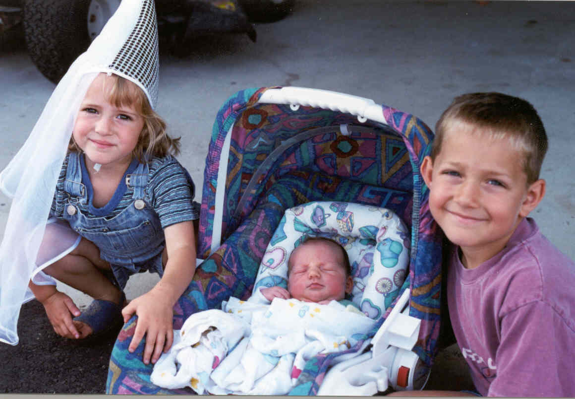 austin_mikayla_and_kylie_michelle.jpg