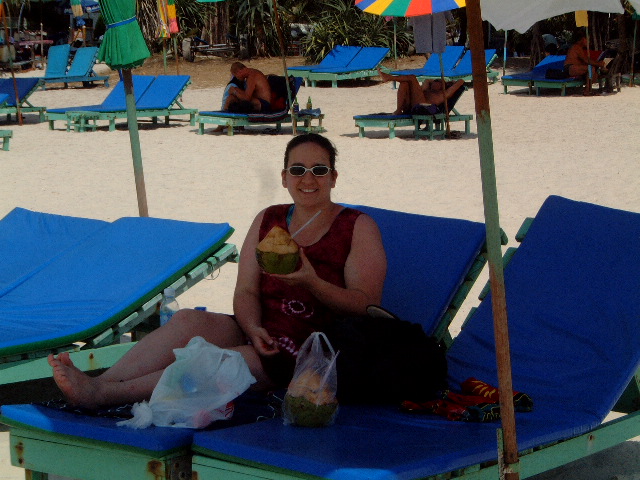 thai_2003_0226ab_phuket_patongbeach.jpg